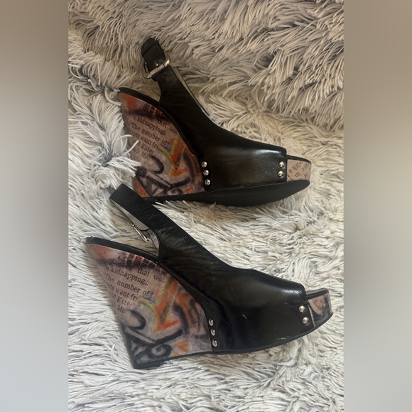 Zinc open toe graffiti wedge - Picture 3 of 7